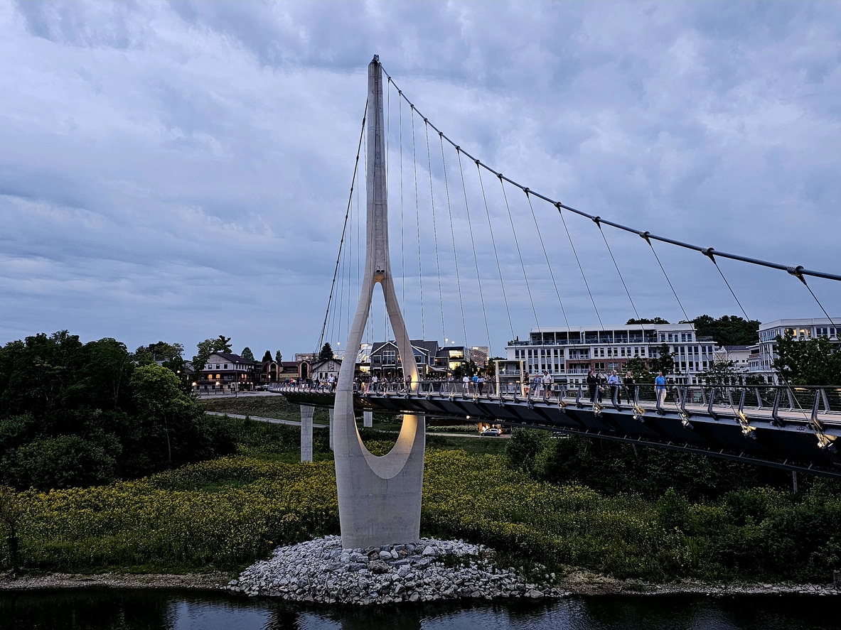The Link The Dublin Link pedestrian bridge in Ohio spanning the Scioto River, a popular destination for those living in Ohio