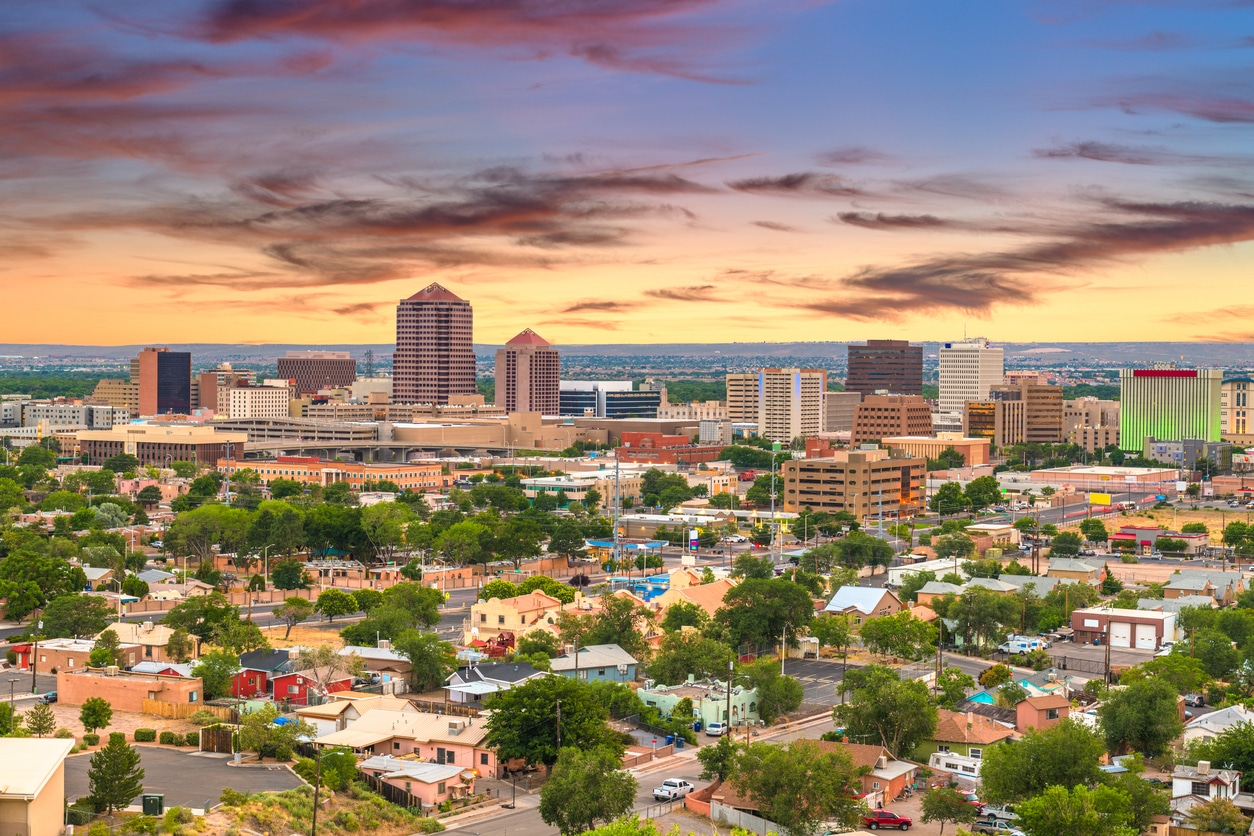 Sunset view of the Albuquerque, New Mexico, a popular destination for those moving to New Mexico