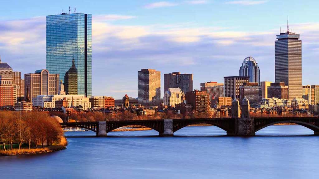 4 Tips for Moving Long-Distance to Boston