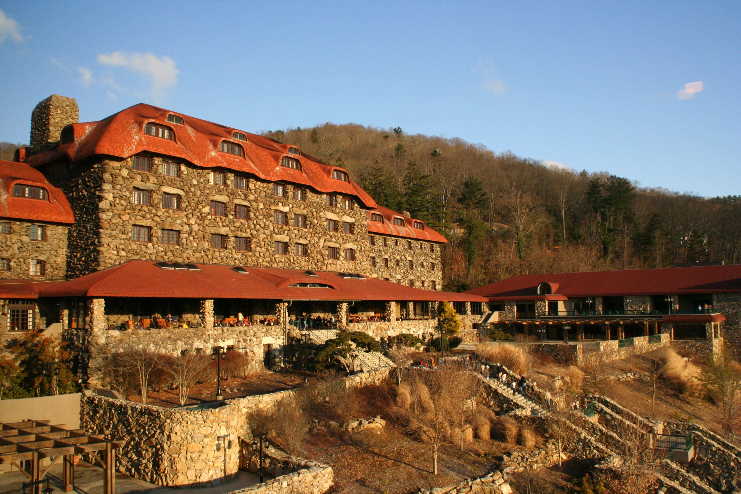 A beautiful view of the Omni Grove Park Inn in Grove Park, a welcoming Asheville neighborhood for retirees