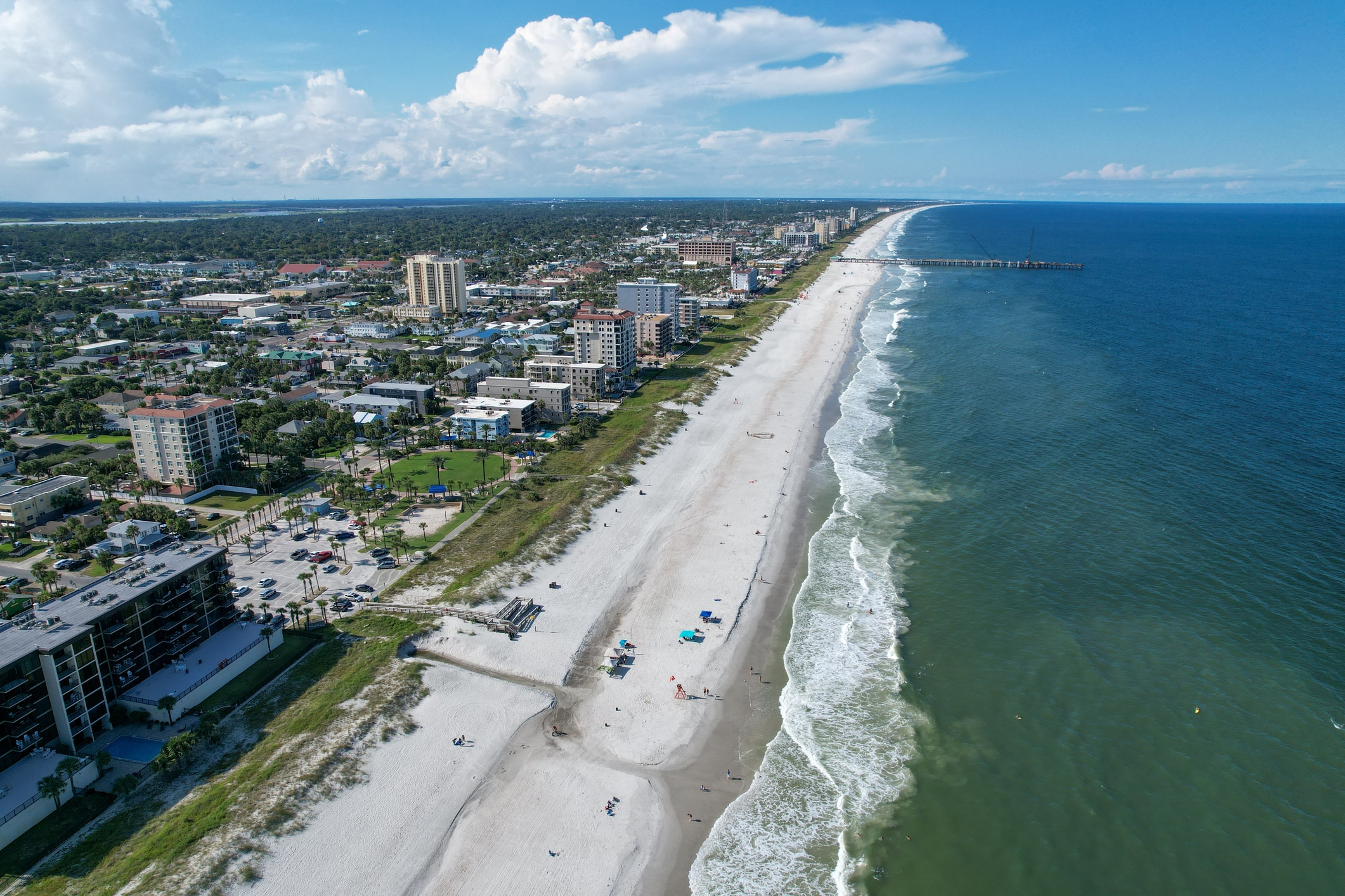 Jacksonville's pristine beaches and vibrant coastal lifestyle make moving to Jacksonville a top choice