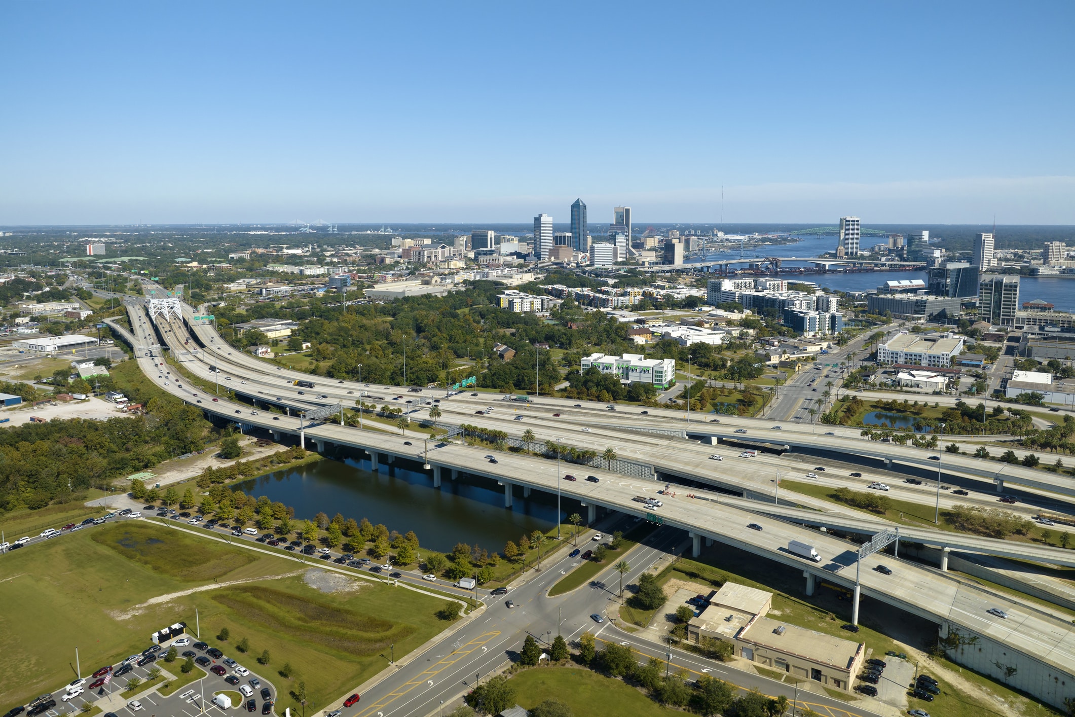 Jacksonville highway, with the sky and coastline in the backdrop, connects the best neighborhoods in Jacksonville FL