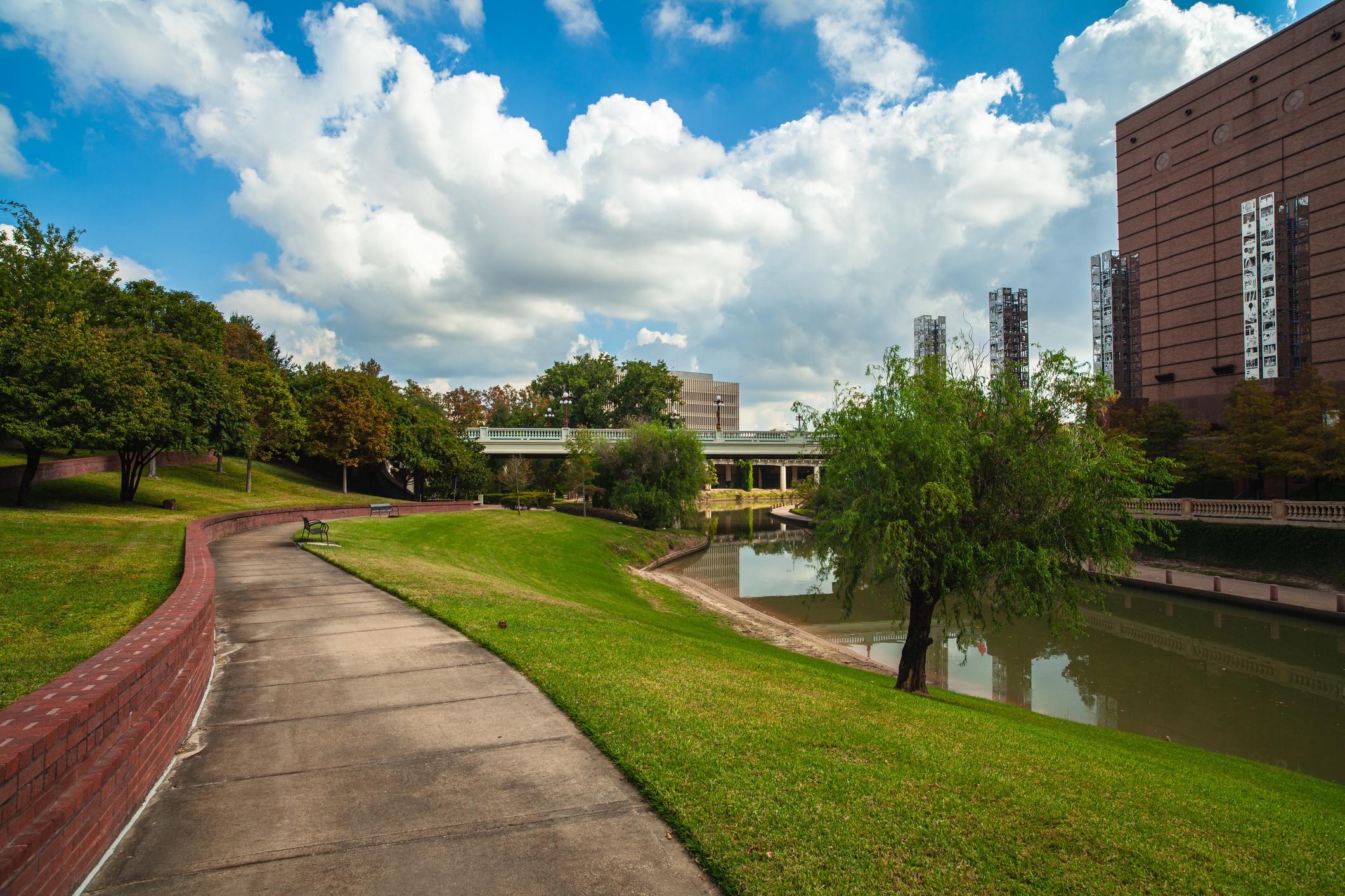 A walking path in Buffalo Bayou in Memorial Park, one of Houston’s best neighborhoods for families 