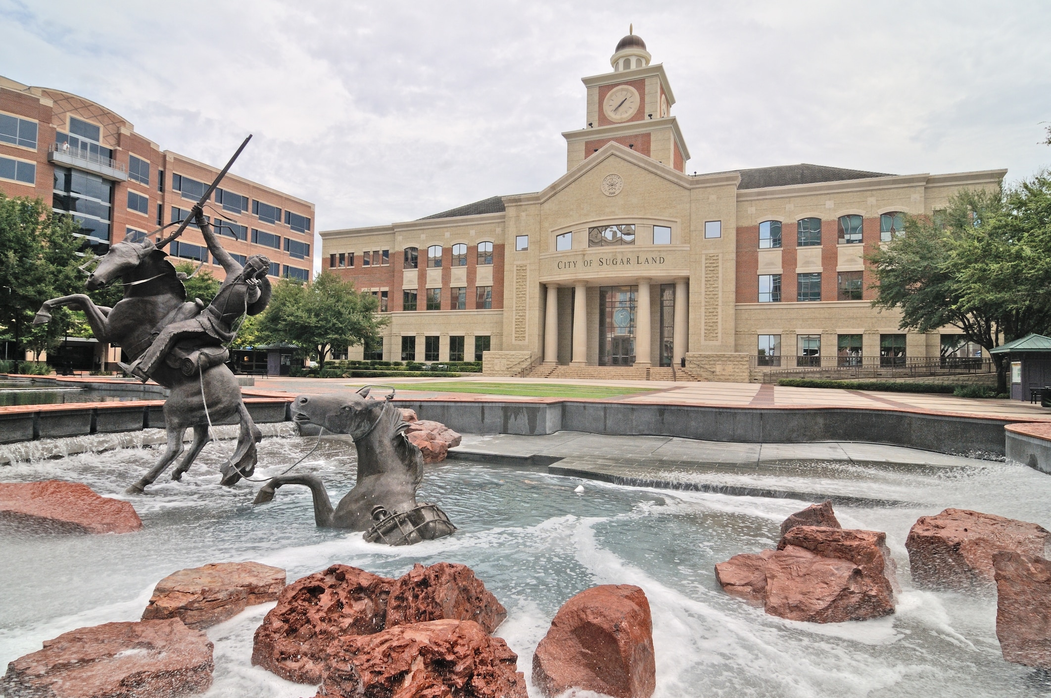 The City Hall building in Sugarland, Texas, one of the best Houston suburbs