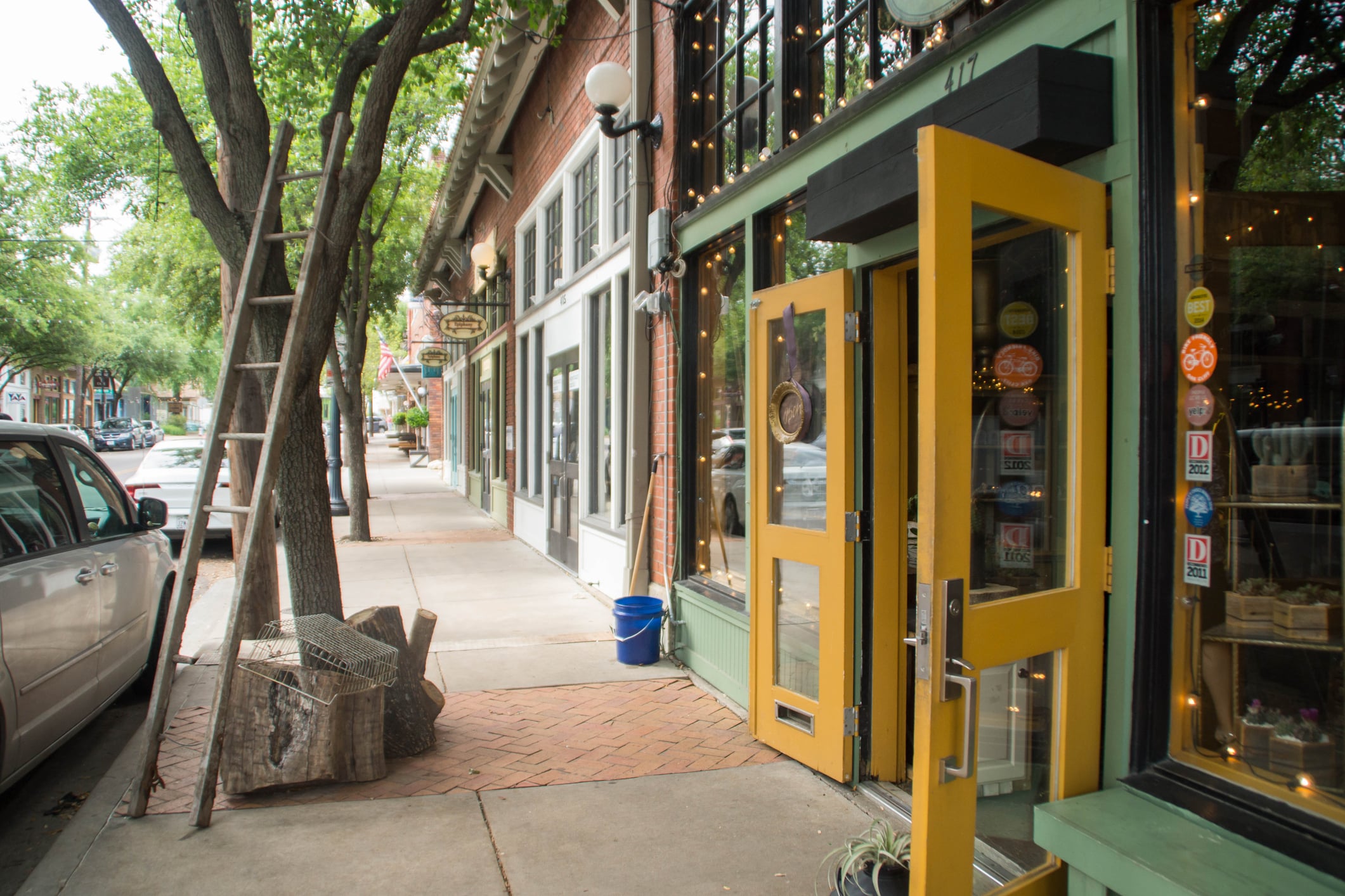 The Bishop Arts District, one of the best neighborhoods in Dallas, featuring charming historic architecture