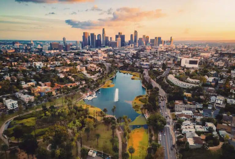 Moving-to-Los-Angeles_thumb